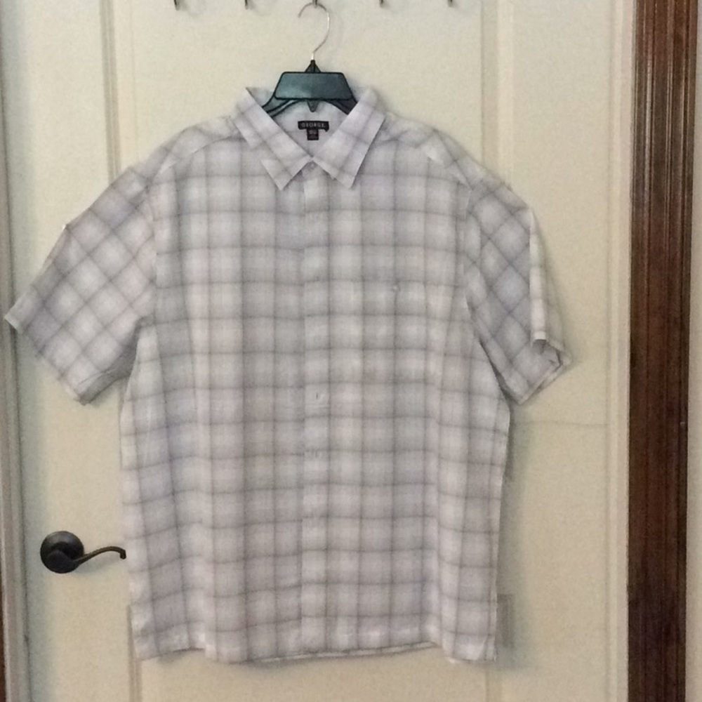 Men’s short sleeve dress shirt
